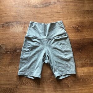 💪🏼Vuori High Waisted Biker Shorts💪🏼